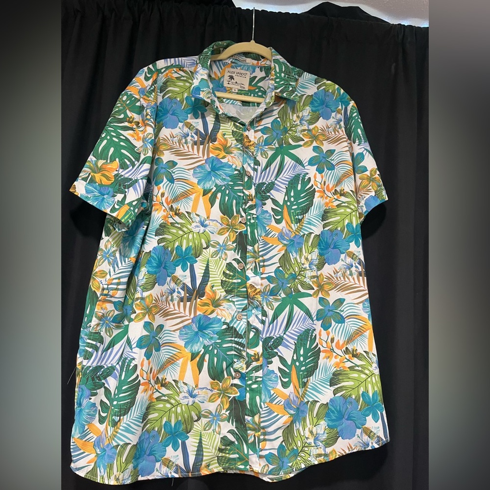 2 Hawaiian shirts